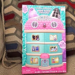: Netflix dreamworks Gabby's Dollhouse 12 days of discovery bath bomb calender